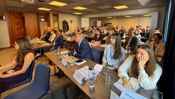 Presentations of doctoral candidates combined with lectures and interactive discussions.